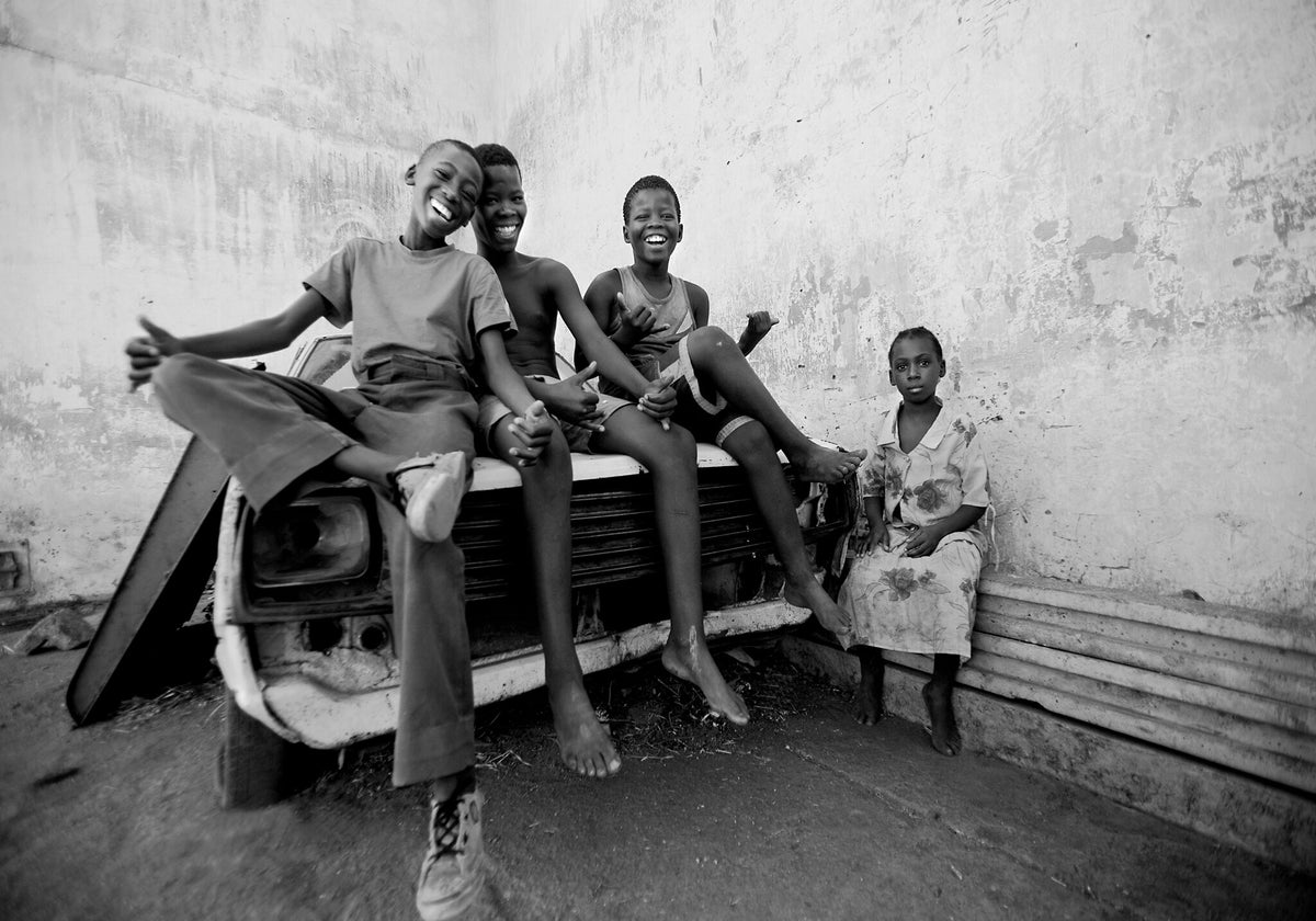 Children of Geluk No.3 by Martin Osner, a black and white documentary photograph